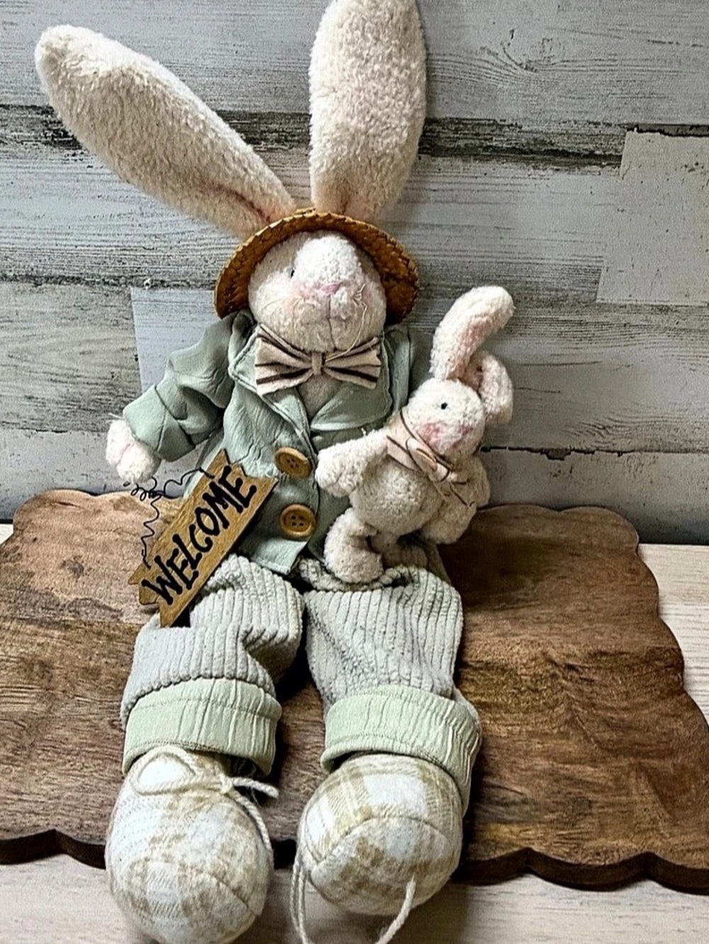 Bunny Figurine Decor in Green & Cream